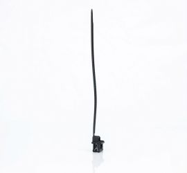 Een zwarte KC17 'edge clip' bevestigingsclip met een zwarte kabelbinder bevestigd op de bovenkant van de edge clip, op een witte achtergrond.